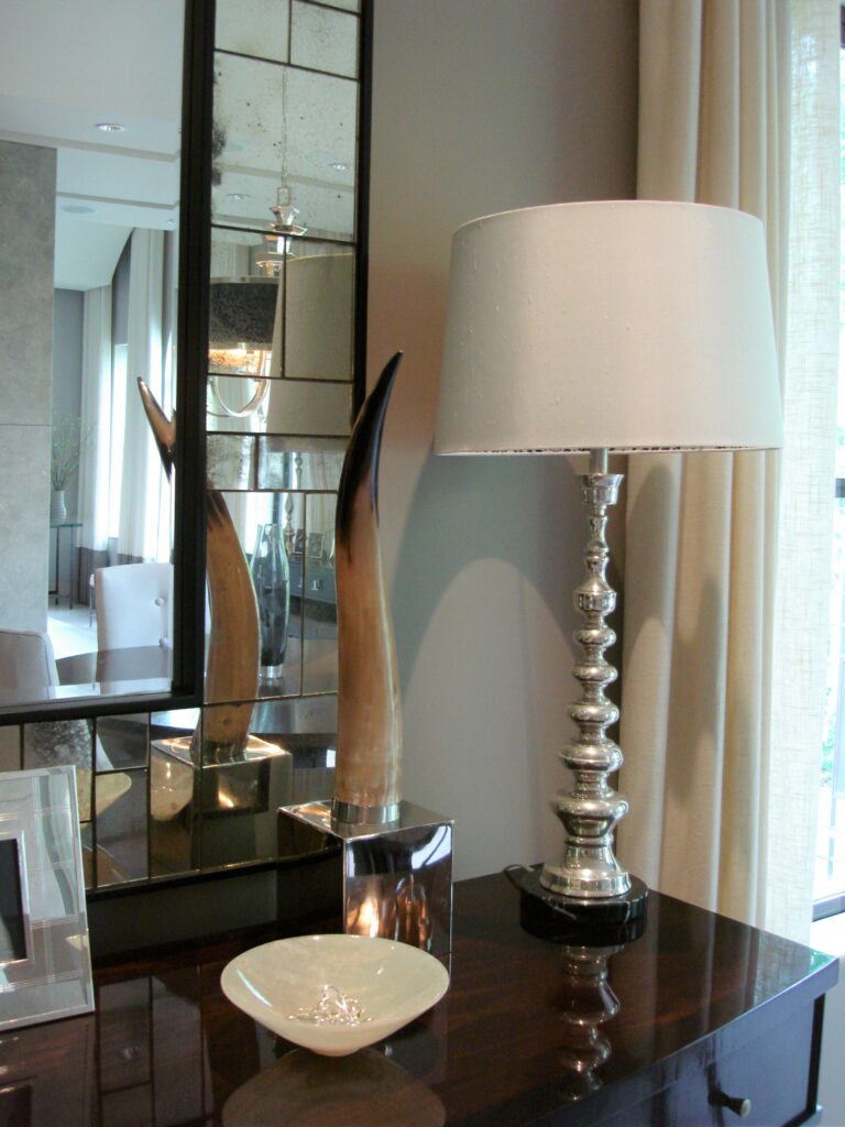 Console lamps with silver and white