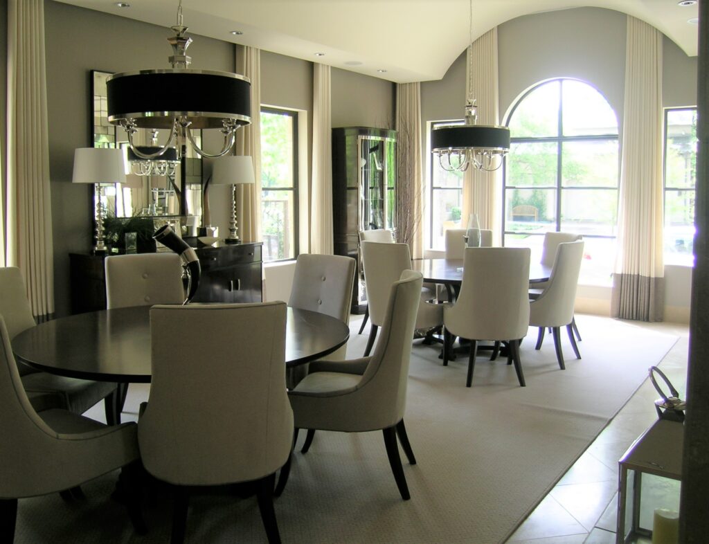 Southern chic Dining Area