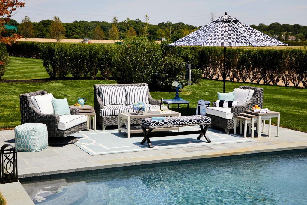 Outdoor furniture in shades of blue